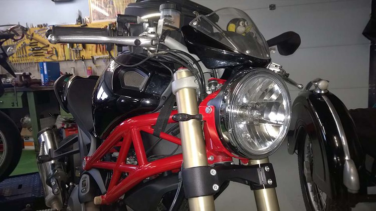 Ducati-Monster-1100-Evo-4